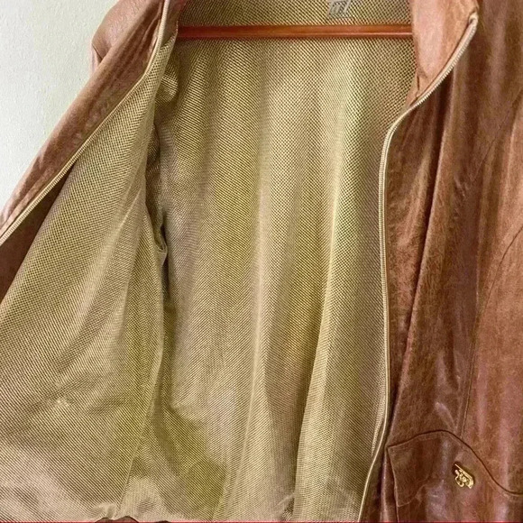 TAIL Activewear faux leather jacket - Picture 6 of 6